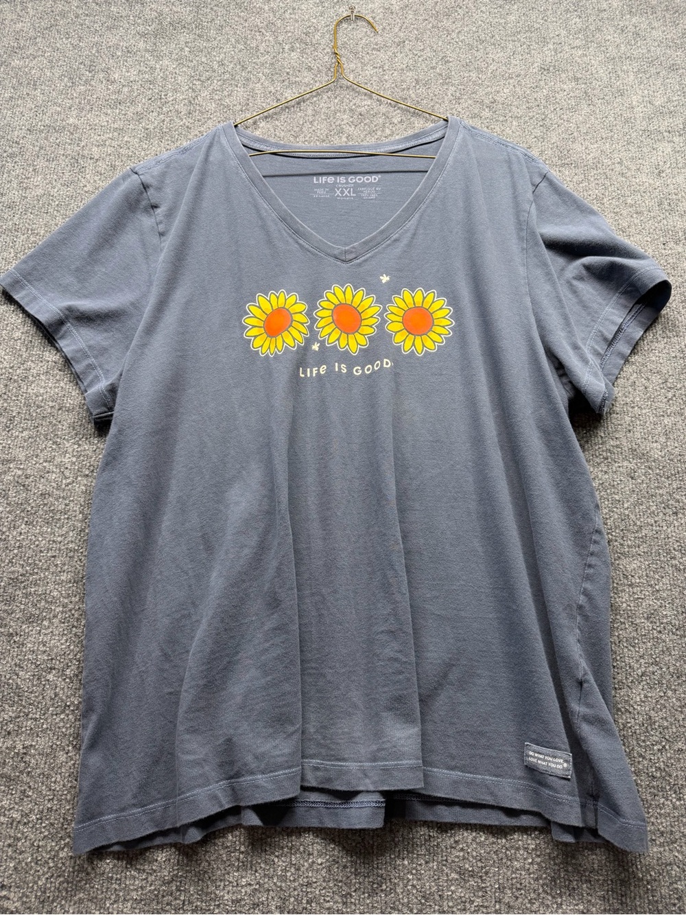 Life Is Good Women's V-Neck Tee in Slate with Sunflower Graphic